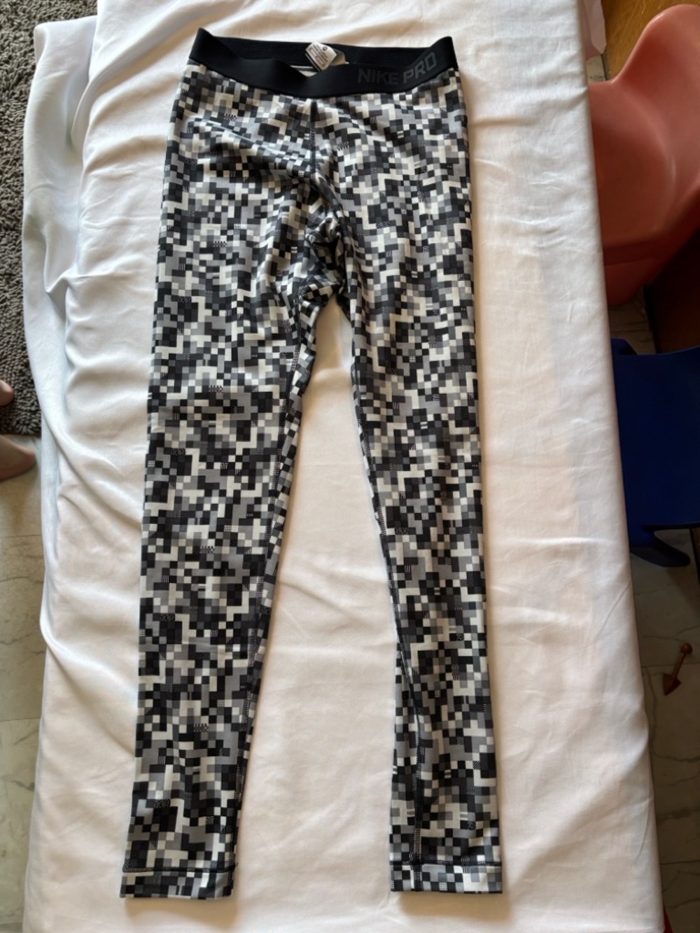 Nike Pro Dri-FIT Waistband Leggings - Black & White
